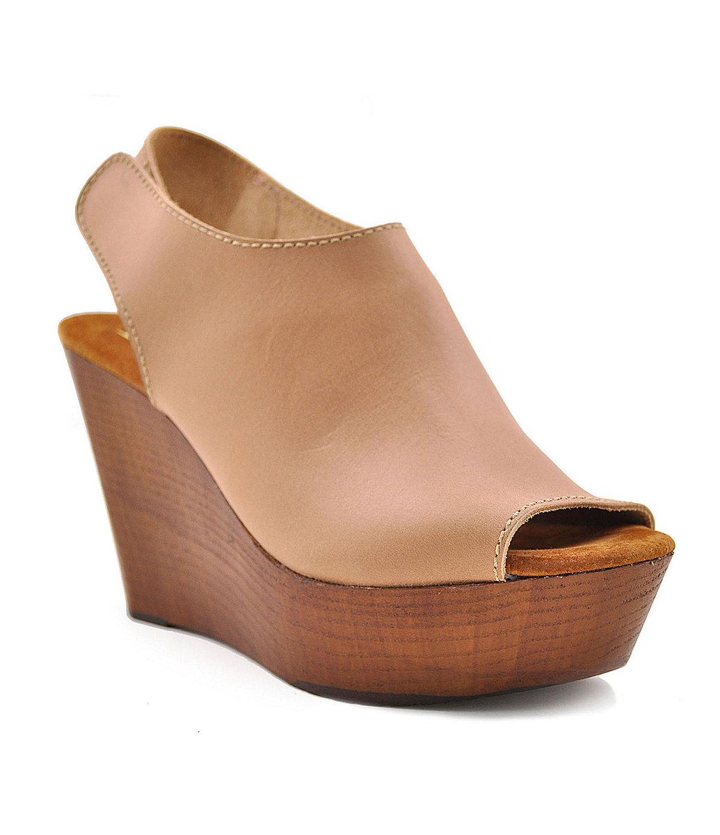 rebastyle's tweet image. Spring is in the air and new #shoes are available at @Dillards! Check out the collection here: bit.ly/1BEms0W