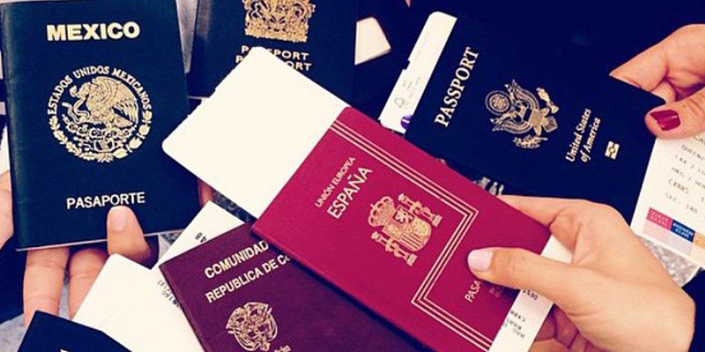 SothebysInst's tweet photo. Students getting ready to fly to China earlier this month! #siaabroad #studentphoto #China http://t.co/OZYuTpoj15
