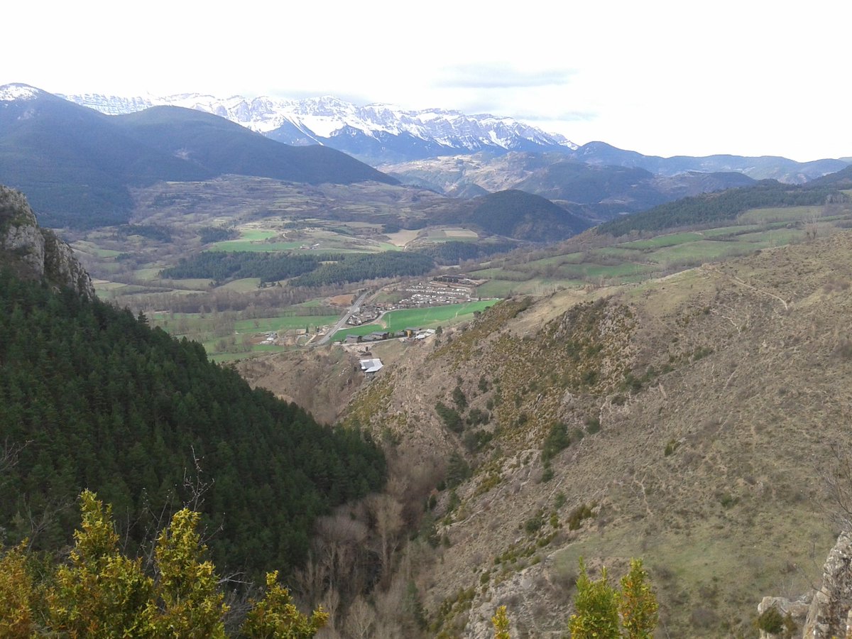 Avui excursio a les coves d'Anas @Cerdanyaresort @aralleida . @VidaTrekking #cerdanya #pirineu #senderisme #aventura