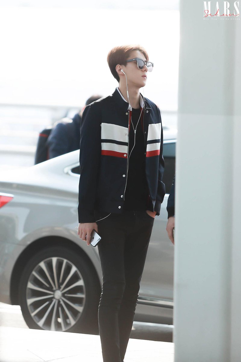 MARSSEHUN's tweet photo. 150327 인천공항 출국 HD 5P 업! http://t.co/iUvvbrlWjl 
http://t.co/yIaCDot02A http://t.co/OH455mMjG6