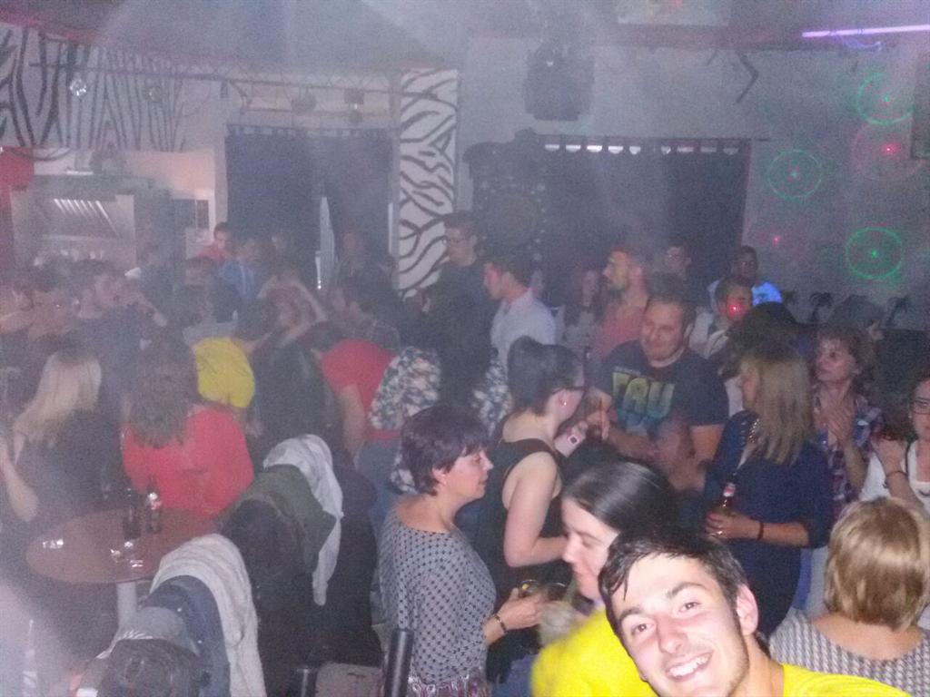 RumbaTimon's tweet photo. Qué bien los pasamos en @PubOasis_Piorna nos hicieron sentir como en casa! Muchas gracias! Os dejamos algunas fotos http://t.co/XnY68ZO4Rl