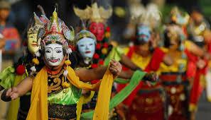 DTrans_Tours's tweet photo. Lestarikan seni topeng malang #MalangKipa http://t.co/kt8yfVgfBP