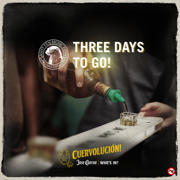 JoseCuervoSA's tweet photo. Who’s In for a Shot Ski at @SplashyFen?

#Cuervolucion #Splashy26 http://t.co/VhtJQWCj5P