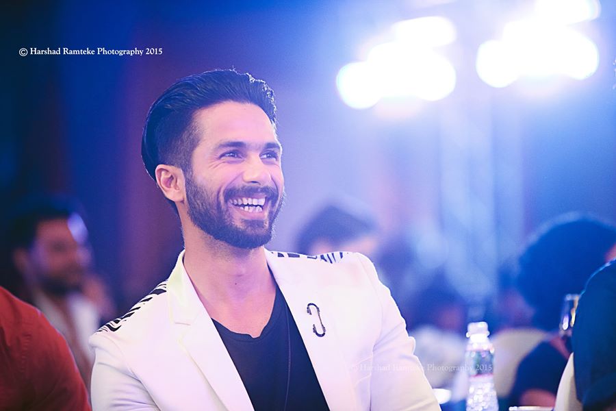 JasminaSW's tweet photo. Awww.. ๐ "@Shahid_Loverz: HD Pic ~ @shahidkapoor at HT #MostStylish2015 Awards : http://t.co/Xi2MegOu9g"