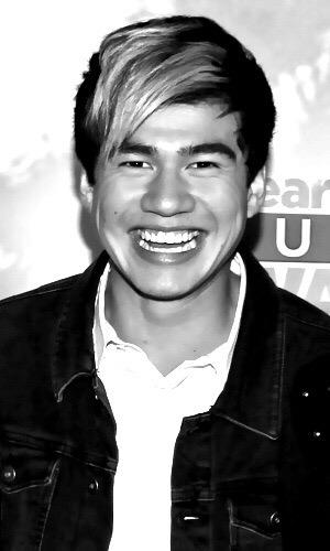 Fivesosonline's tweet image. Happiness 😍