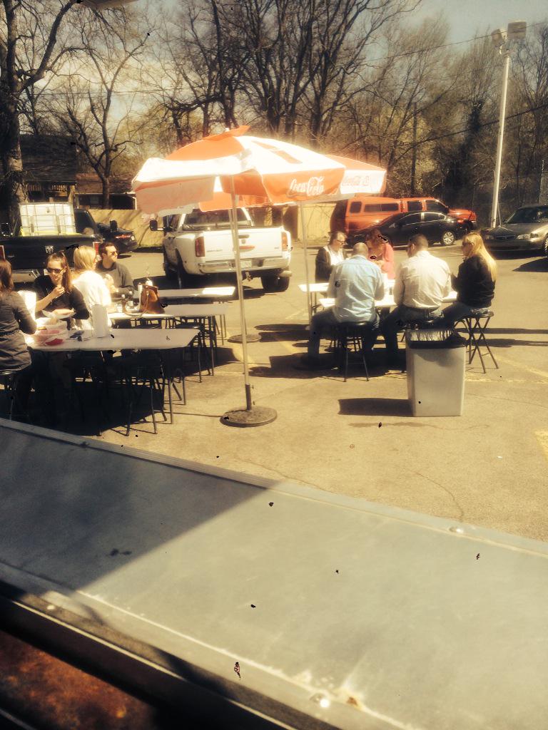 SandersCrawfish's tweet photo. Live crawfish Easter weekend $3.75 
Boiled crawfish $6.49lb 
9014854684
311 Gallatin Avenue Nashville TN http://t.co/RALXg5gDGA