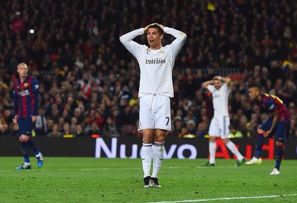 UberAFC's tweet photo. GOALS IN 2015:

OLIVIER GIROUD: 12

CRISTIANO RONALDO: 10 http://t.co/bXU3IA0ib8