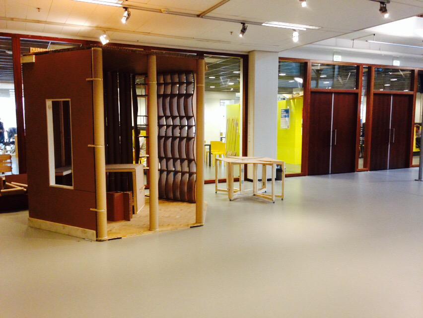 dezeruimte's tweet photo. @SClaireHornn Startup studio vanaf nu te testen! Cc @TimoKeultjes @_Rabobank @sdevos16 #startpad Cc @bureausla http://t.co/J6iU7QXYNM