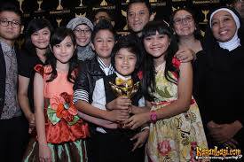 OFCindailicious's tweet photo. Stelah pentas, sekitar jam7an Ndai Bagas Difa Chels otw AMI. ALhamdulillah waktu itu menang;) http://t.co/7t0EB4hYeX
