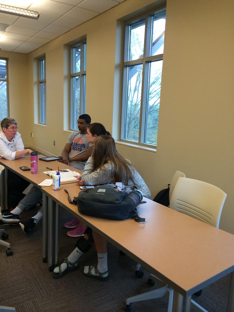 Jaboi_CDunk's tweet photo. @PRTMEDGE we see intergroup relations through group work and class projects. 
#NRPAoutcomes #GroupCoop http://t.co/2W1AblIq2R
