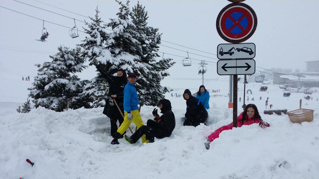 In the process of making of an Igloo #pros <a href="/KandaharRacing/">KandaharRacing</a>