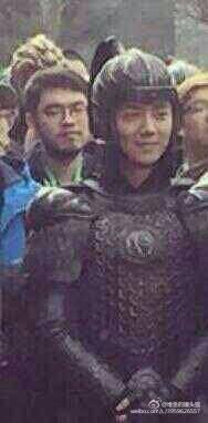 Luhan_Fanbase's tweet photo. #LuhanGreatWall behind Luhan there is laogao,, haha (cr: ohmydeer0420) http://t.co/cv9kB6e5oO
