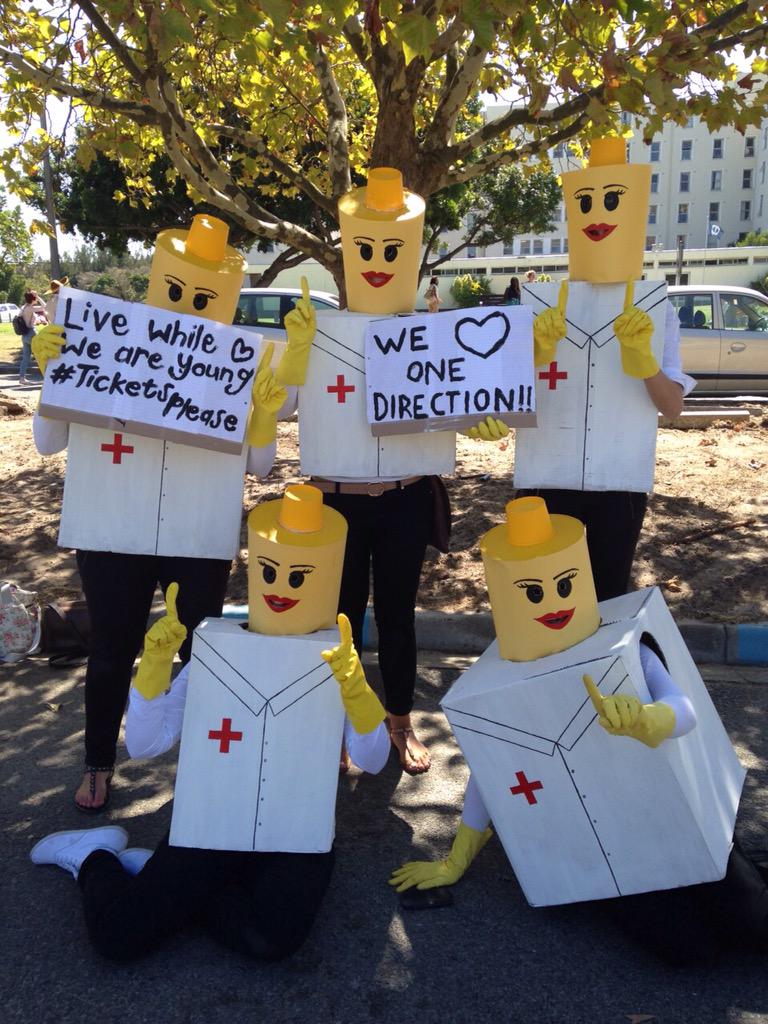 Mareli_B's tweet photo. @945Kfm @onedirection pls KFM! We want to go so badly!#KFMdirectioners  @charne1405 http://t.co/4oeAxnzrVO