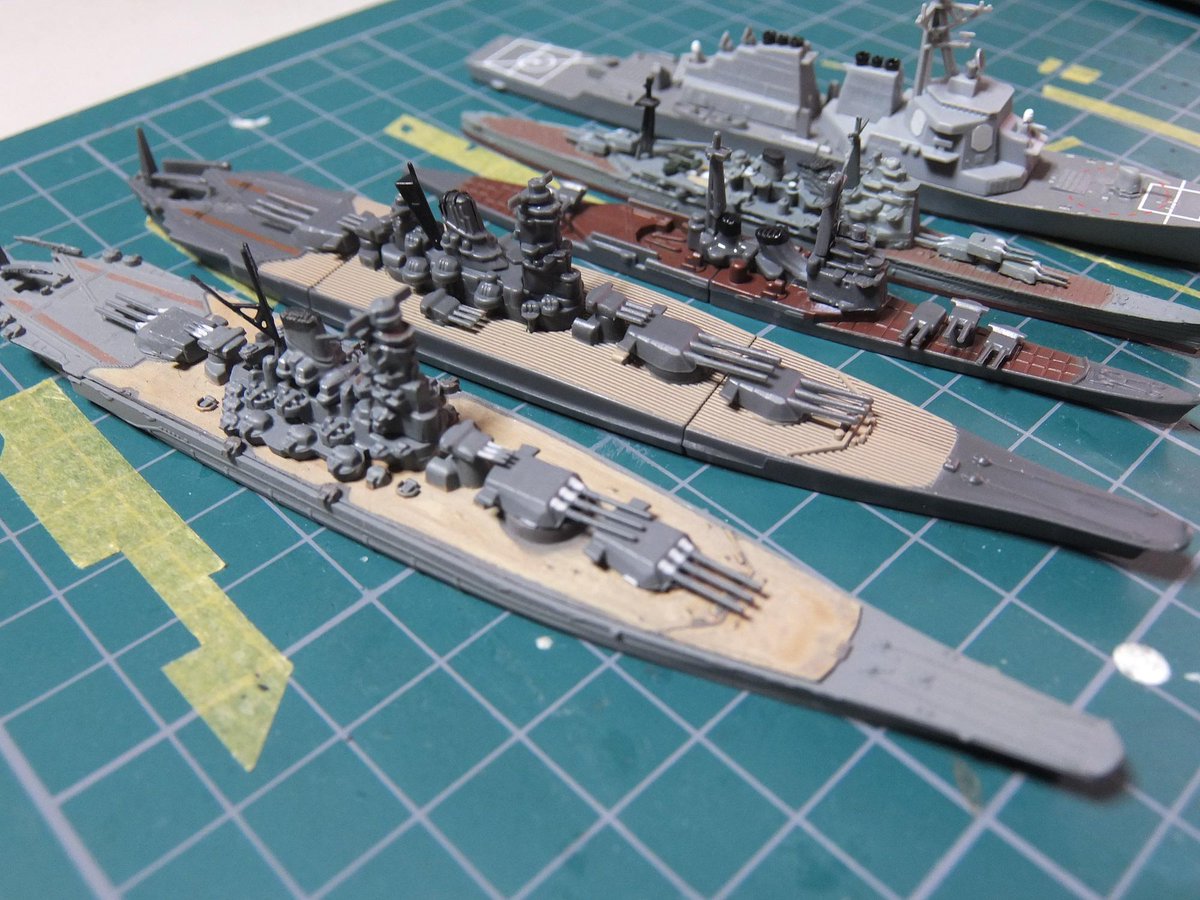 U S S Blackprince No Twitter タカラトミーアーツの洋上模型 連合艦隊コレクション 精鋭艦隊編がガチャであったので回してみた ２００円 んでもって 1 00なのをいいことに エフトイズと並べてみた が これが500円と0円の差か Http T Co 8oi4xar5xw