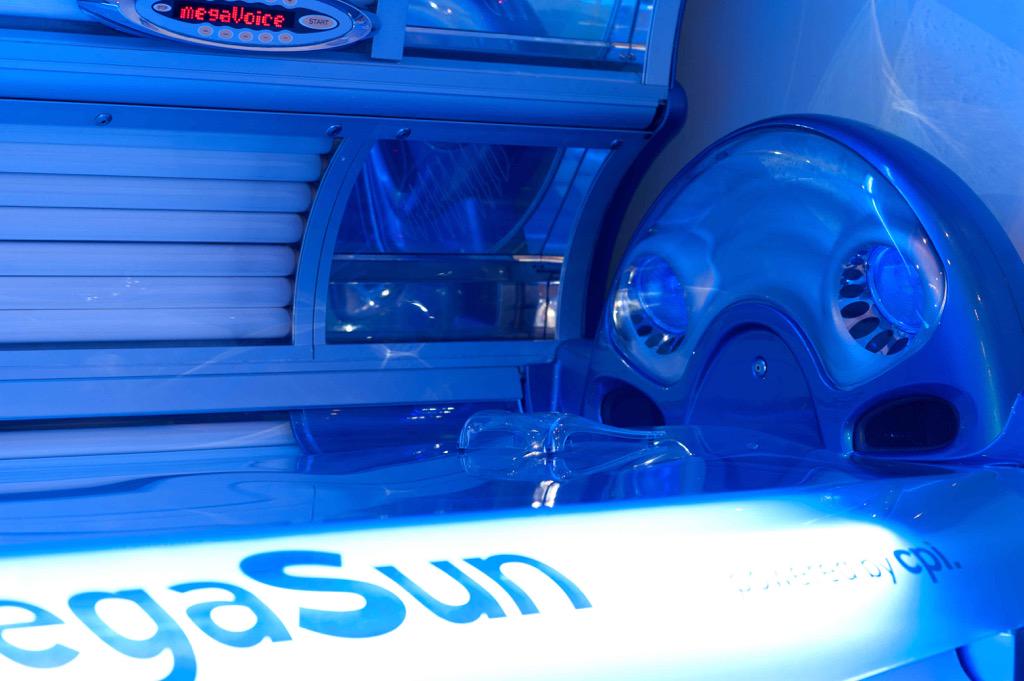sunfactory_'s tweet photo. Get ready for summer with our top-of-the-line megaSun sunbeds! http://t.co/vaPgO8cJqP