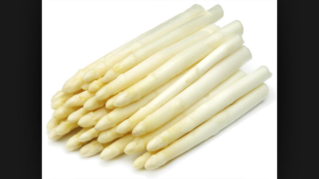 Vanaf 9 april ook weer bij @DeliXL en te proeven bij diverse <a href="/FOODYARD/">FOODYARD</a> #lekkerman facebook.com/video.php?v=95… #asperges