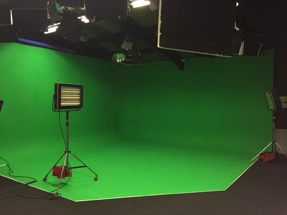 Mymanshed's tweet photo. Quick check on the studio for upcoming project, exciting stuff. http://t.co/TaPPjKLFuO