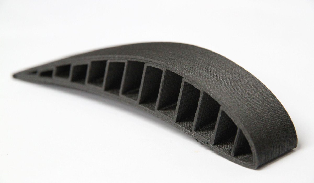 cosineadditive's tweet photo. 3d printing in world's first Polycarbonate / Carbon Fiber. Greater strength / weight than 6061 aluminum. #3dprinting http://t.co/Ow8J72mwxx