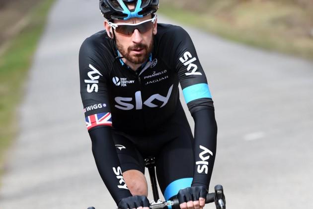 gregorbrown's tweet photo. Bradley Wiggins @TeamSky will win Paris-Roubaix, says #GentWevelgem winner Luca Paolini  http://t.co/tS472Kung4… http://t.co/jcAuTeBpze