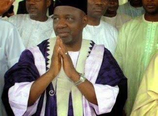 SheStoleMyHandl's tweet photo. 😭😭😩😫 “@Fatima_II: Cries in 2 million votes 😩😩😩 http://t.co/Igk7i0YX8b”