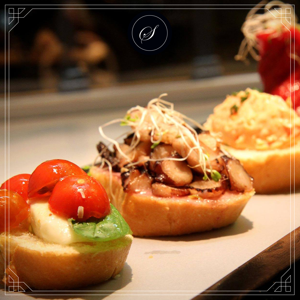 ElSegovianoMid's tweet photo. Tapas españolas, una delicia hecha realidad. http://t.co/tWY5REaEvv