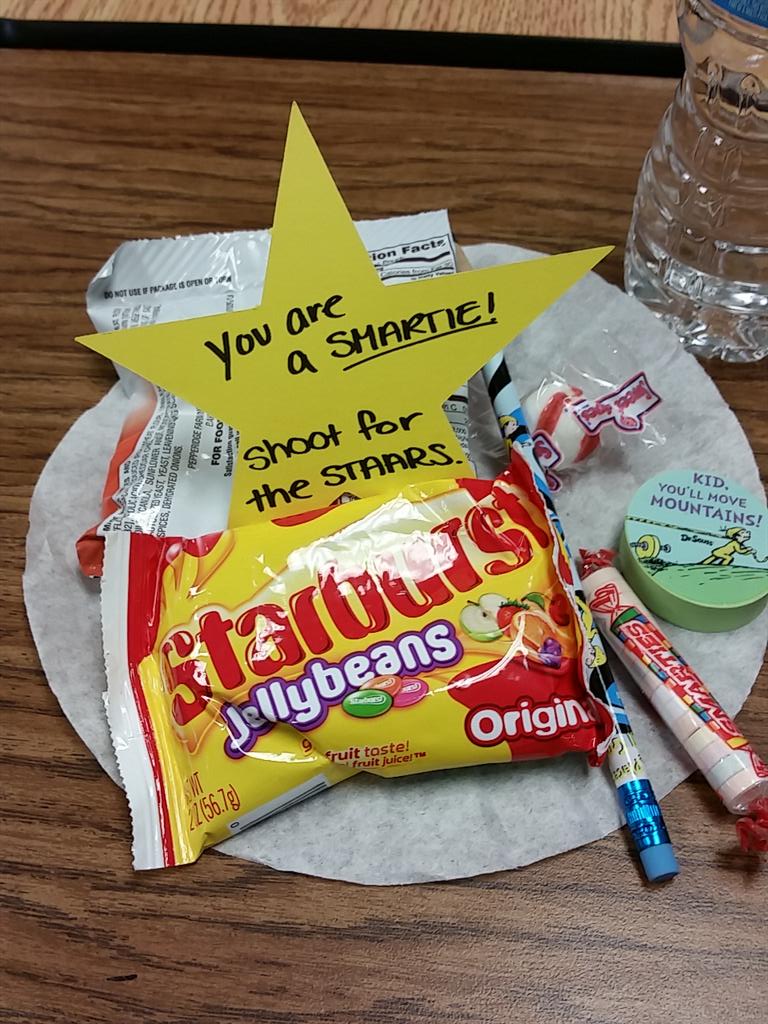 PayneTiffany20's tweet photo. We are STAAR ready!! #muchneededlove to my fifth graders! #wearegoingplaces http://t.co/dxGfSUredZ