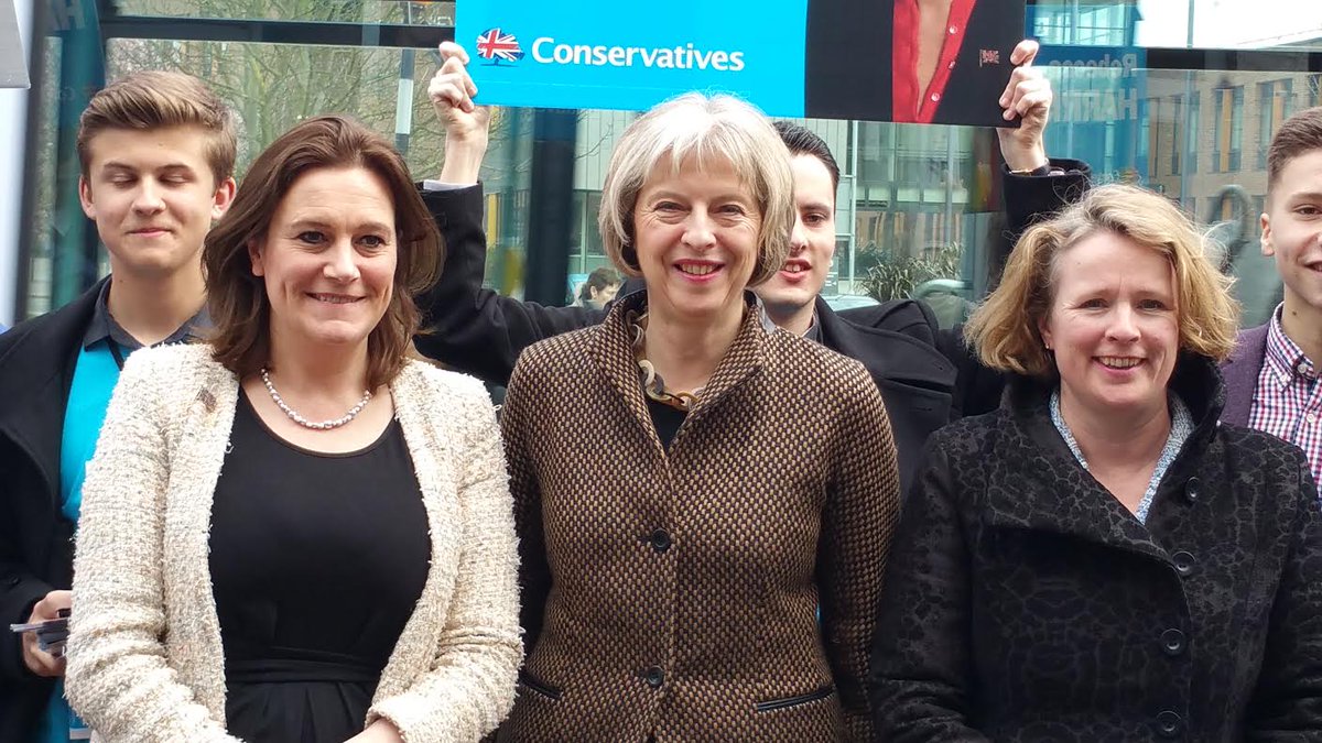 ChasMumford's tweet image. Well done #ConservativeFuture at visit by Theresa May @RebeccaHarrisMP and @vickyfordMEP. Winning in Castle Point.