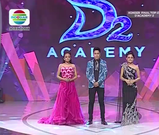 Indosiar's tweet photo. Siapakah yang akan mendapat polling sms tertinggi sementara @DA2_Ika @DA2_Albi atau @DA2_Intan?? #DAcademy2 http://t.co/u653FHF2CF