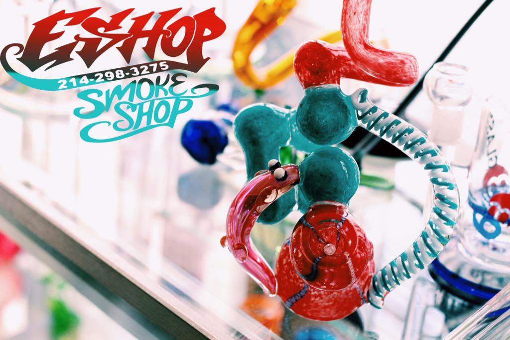 eshopsmokeshop's tweet photo. E-Shop is holding a ~RAFFLE~
purchase as many tickets as you'd like for $10 and you could win this $165 piece! http://t.co/zAwBfSLUys