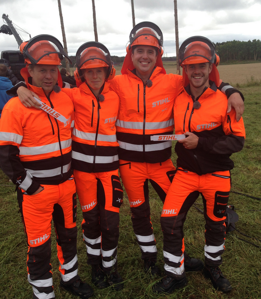 TV4's tweet photo. Det närmar sig final i #Bästabonden Tema trädfällning, vem är din favoritbonde? 20.00 i #TV4 http://t.co/ss6WYuOjpE http://t.co/wZCR4y0jaZ