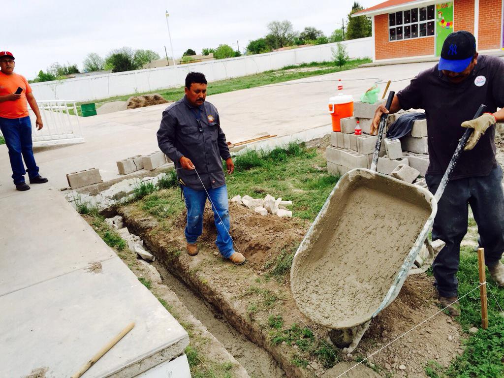 Gabyoss's tweet photo. Apoyamos al #CAM20 #Nava con infraestructura educativa #Discapacidad @rubenmoreiravdz @caroviggiano http://t.co/lgN33J1Ahi