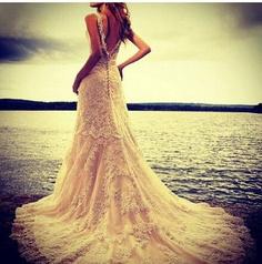 TheGirlOFFICIAL's tweet photo. ~#WeddingDressPhotography http://t.co/VvufOh80D9