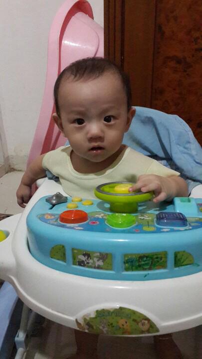 Perkenal kan.. nama saya ray.. saya umur 10 bulan