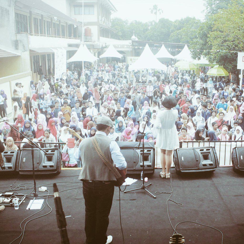 Ummm <a href="/bluenberry/">Blue'n Berry</a>  ramai nih.. <a href="/randyrama/">Randy Rama Rahardjo</a> <a href="/Danzguevara/">R. Danny Praditya</a> <a href="/sesilsella/">닐셀라</a> @heyitsmeselvi <a href="/leni_hayati/">leni nur hayati</a> <a href="/japra1805/">Fajar Rachmansyah</a>