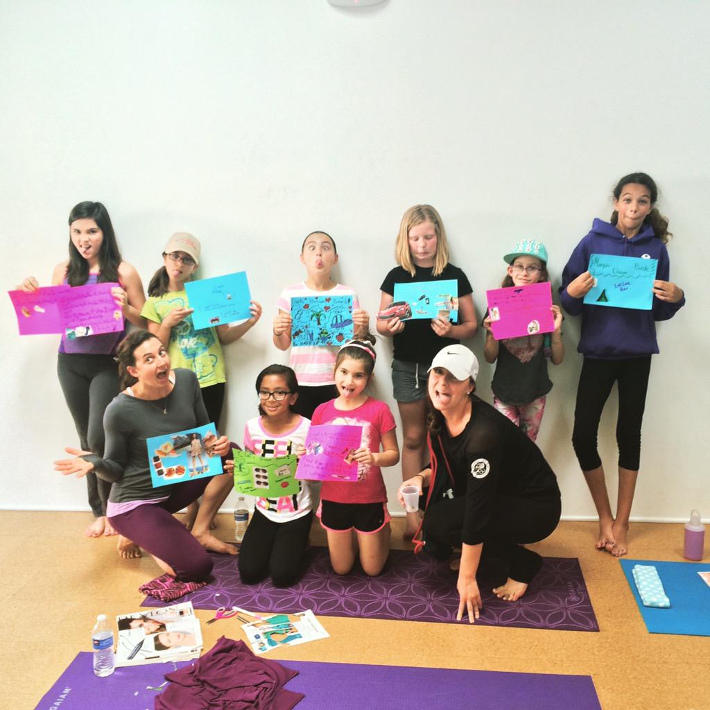 ProjectGLOWLA's tweet image. We had so much fun with @ArianaKukors &amp;amp; @rebsoni last week! #ProjectGLOW #goals #dreams #visionboard