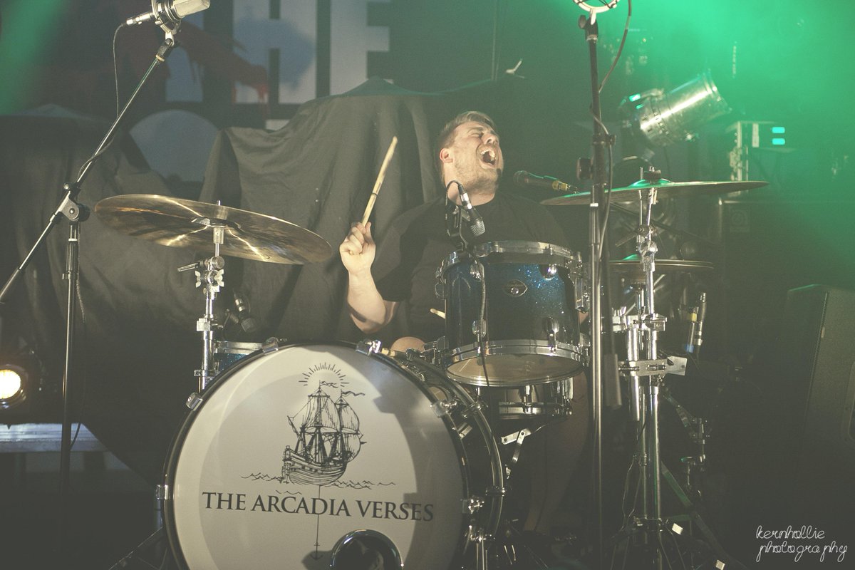 arcadiaverses's tweet photo. Snaps from the Merthyr show on Saturday. Supporting @TheBlackout for the last time. Gallery: https://t.co/2TpPcYwcgB http://t.co/PB0e3DbjUi
