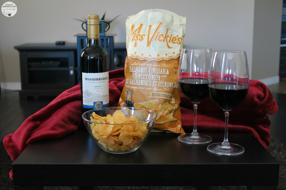 Perfect way to relax? Try Miss Vickie's potato chips w/ Woodbridge wines! goo.gl/zoew3g #UnwindTogether