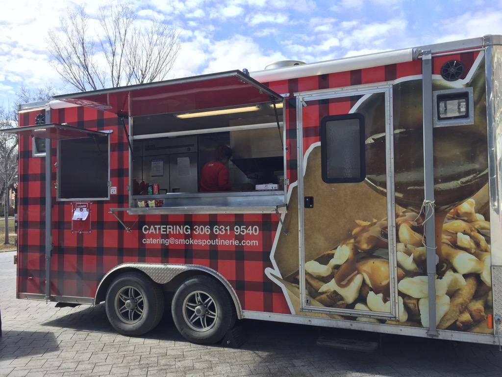 ReginaDowntown's tweet photo. Lunch on the Plaza? #yqr @poutinerie http://t.co/6OOSSbgQuv