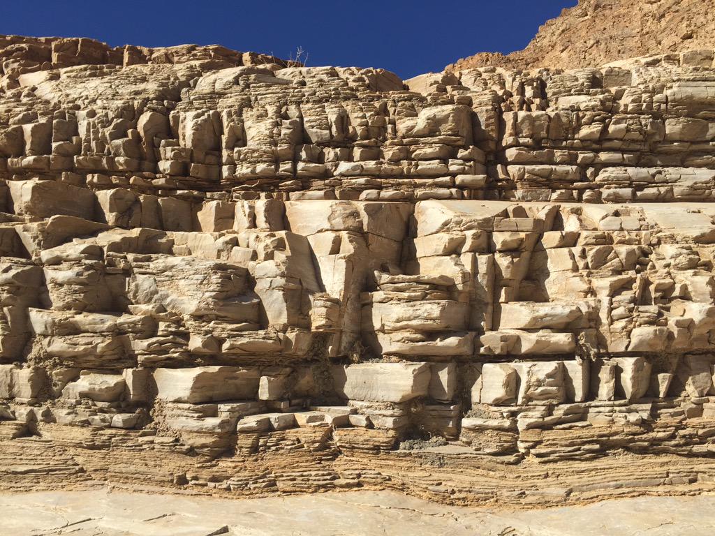 BellaMang's tweet photo. Attempts at understanding the Earth http://t.co/iMRTN8XLk4