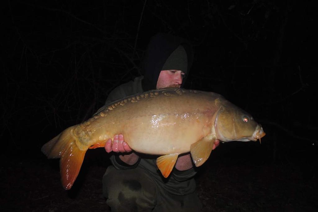 star_flite's tweet photo. Team member @fulhamdave8 finally got back out on the bank the weekend arned with @Naturesbaits and @deceptionangli1 http://t.co/NS2ai5ojuV