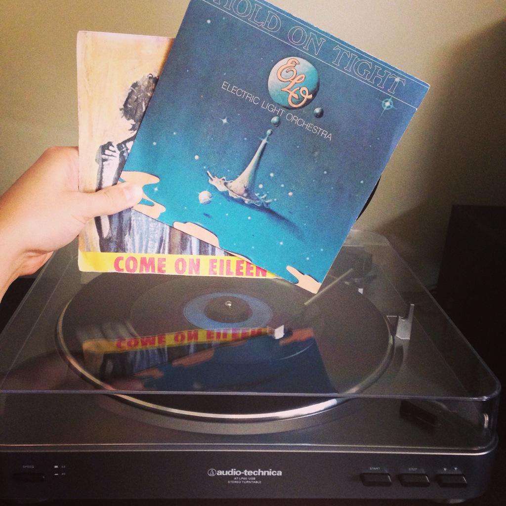 BridgelandPrint's tweet photo. Vinyl party at the Lau's! Thx @AxeMusicCanada #elo #comeoneileen http://t.co/qNtLinPn6U