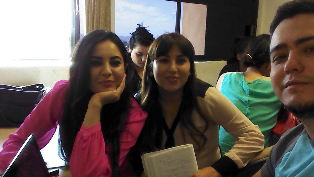 arceniocordova's tweet photo. #Master #Dia3 #Tesis #CEEyS @mariadurazo http://t.co/cDQVLlyIWn