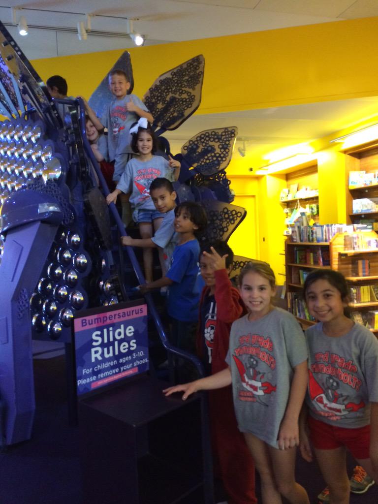 3rdDualSTEM's tweet photo. We had a great day of learning @ FW Museum of Science &amp; History! ¡Fue un día fantástico de aprendizaje! #cancubs http://t.co/1hpXcw5Aqp