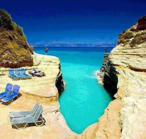 MWC_Villas tweet picture