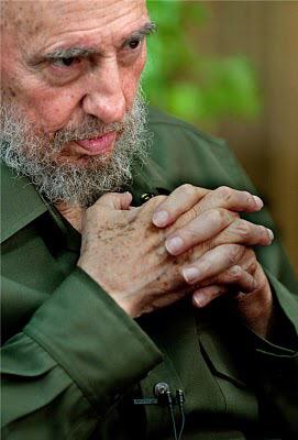 FidelCastro_42's tweet photo. @CaitRileyStalin could you send me some nukes fam? http://t.co/M2gXobgqG8