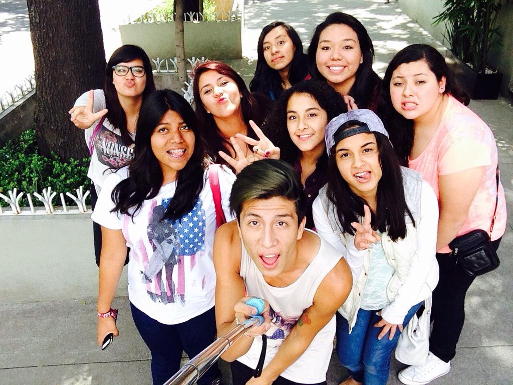 susana190299's tweet photo. #PoderAlaner  @iSchizophrenia_  #Alaners👌😎👏💁💜 http://t.co/9PVsrkl6U6