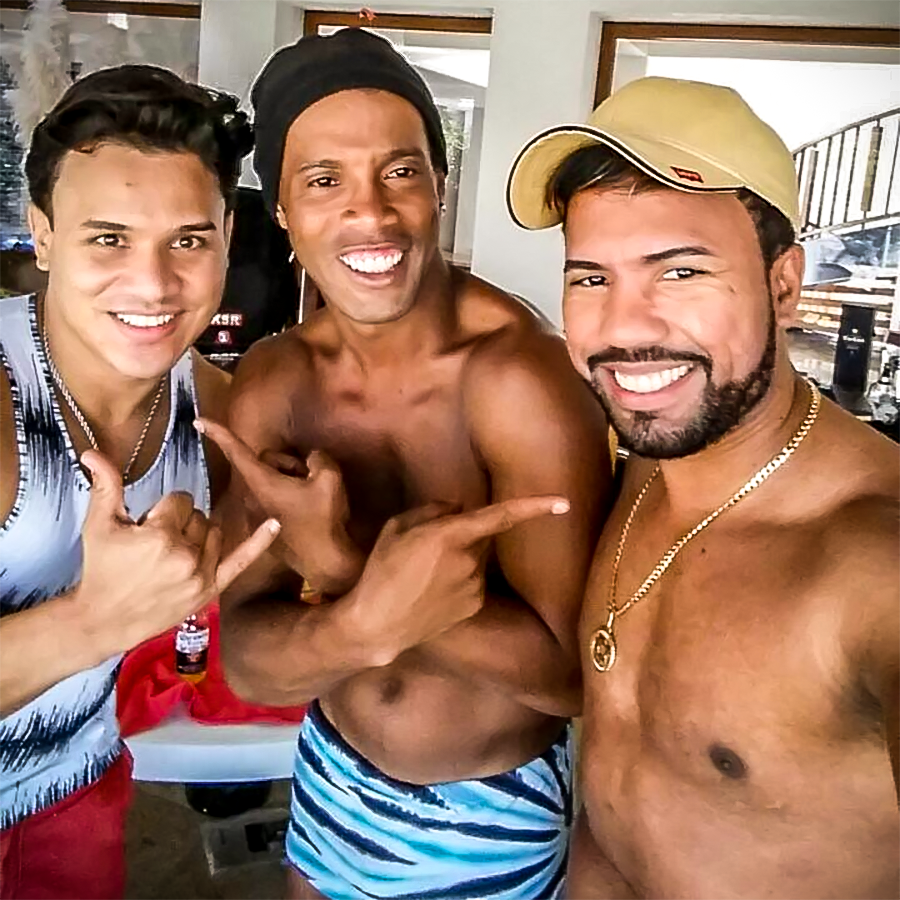 Ronaldinho tweet media