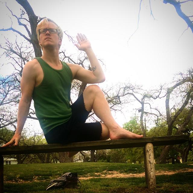 BlackSwanYoga's tweet image. #poseoftheweek #spinaltwist #juicy #spine #digestion #blackswanyoga by marilynlionpoop