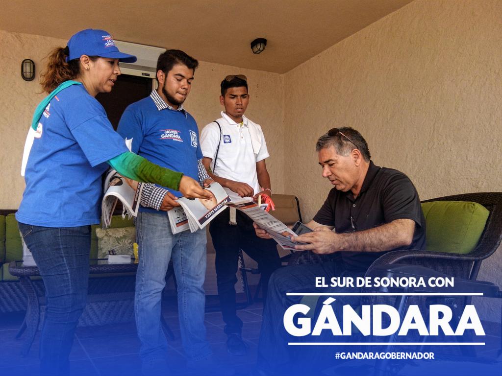 TodosXAnaya's tweet photo. Las propuestas de @JavierGandaraM para el Sur las damos a conocer hoy en #LasBocas casa por casa #TodosProponemos http://t.co/CAIVMEgMXA
