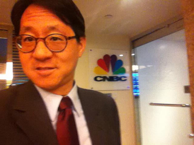 CurtisSChin's tweet photo. .@ldelevingne #SquawkOn! https://t.co/GEYUl1zooq Talking infrastructure on CNBC today. #AIIB. https://t.co/fXIcoO3IHt http://t.co/6TT4Vq5hMV